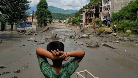 नेपाल बाढ़: अब तक 600 बच्चे लापता; स्कूल नष्ट, संचार व्यवस्था ठप होने से तलाशी में परेशानियां