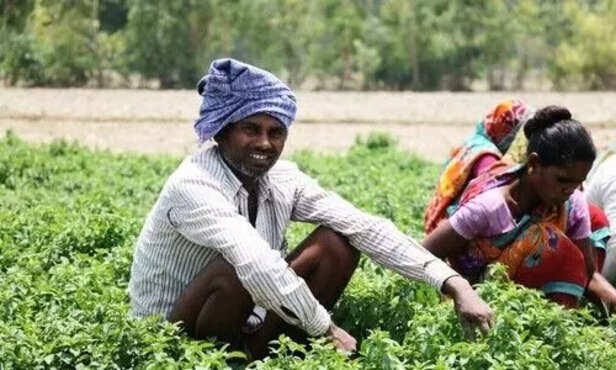 मुद्दा: किसान- मजदूर वर्गों को आर्थिक नीतियों के खिलाफ लामबंद होने की जरूरत का अहसास