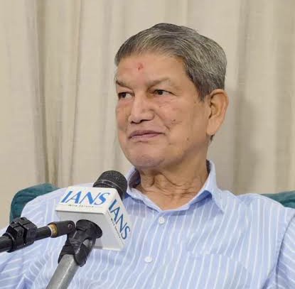 बड़ी ख़बर: पीए के ठिकाने पर कैश-ज्वैलरी की बरामदगी के बाद हरीश रावत ने की कांग्रेस के दो पद छोड़ने की पेशकश
