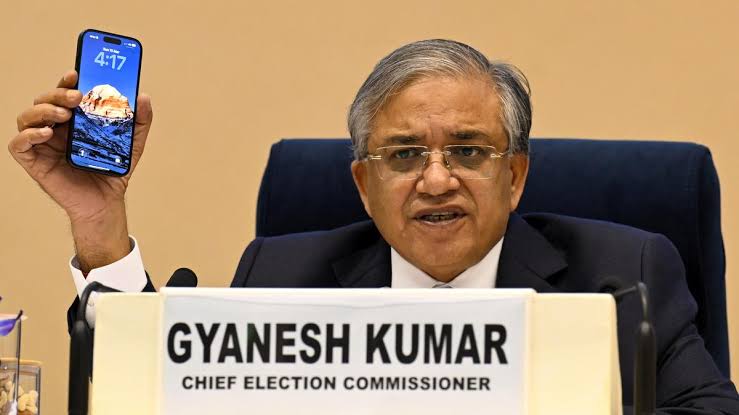 ख़ास ख़बर: सीईसी ज्ञानेश कुमार के खिलाफ सुप्रीम कोर्ट में एक और याचिका, चुनाव आयोग के कामों को लेकर न्यायिक जांच की मांग