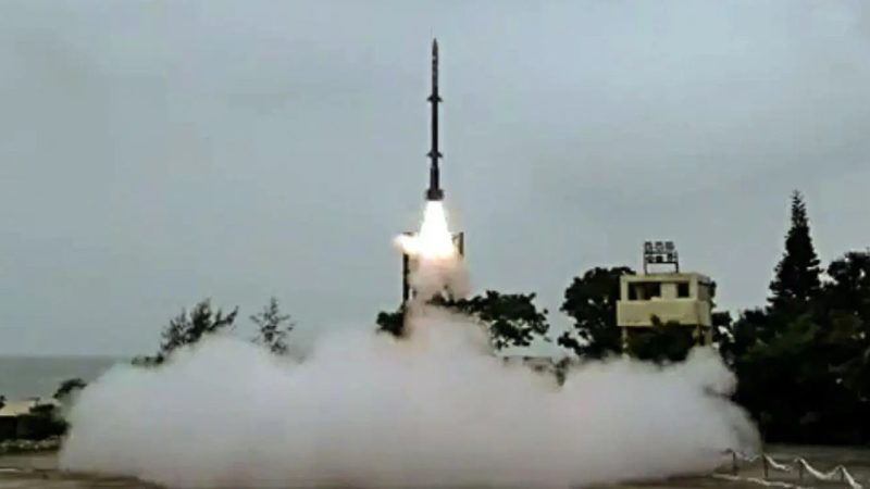 मुद्दा: मिसाइल क्षेत्र में भारत सरकार अपने अनुसंधान क्यों नहीं कर सकती?