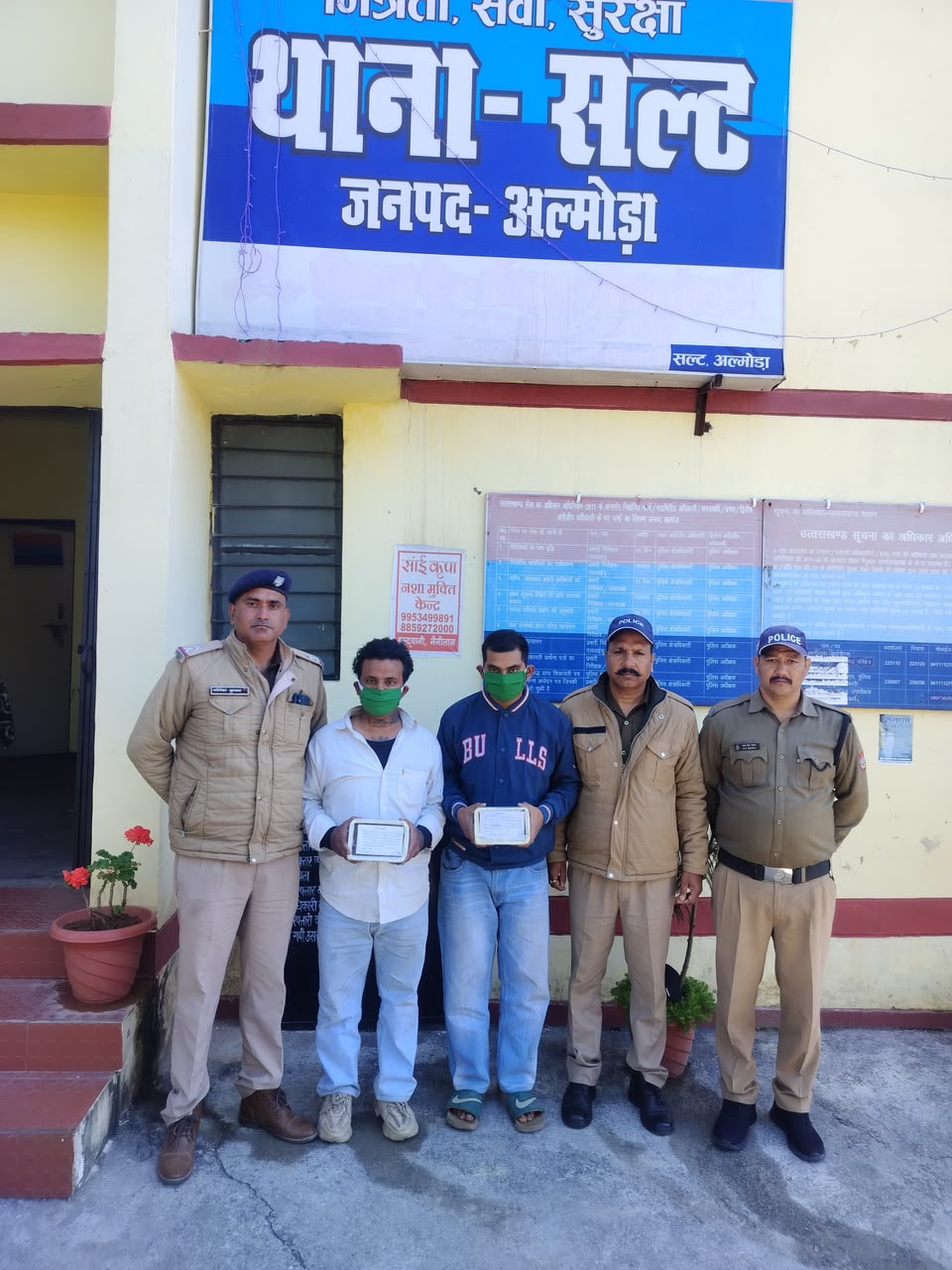 शिकंजा: रामनगर के दो कार सवार युवक गिरफ्तार, तलाशी में पिस्टल-कारतूस और चाकू बरामद