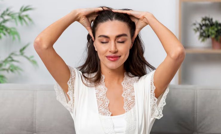 हैल्थ टिप्स: सिर की मालिश से मिल सकते हैं ये फायदे, जरूर बनाएं इसे अपनी दिनचर्या का हिस्सा