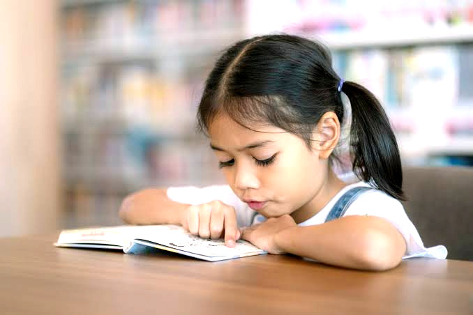काम की बात: बच्चों को किताबें पढ़ने के लिए प्रेरित करना है तो आजमाएं ये 5 गतिविधियां