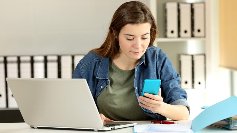 हैल्थ टिप्स: वर्क फ्रॉम होम के दौरान बार-बार भटक जाता है ध्यान? अपनाएं ये तरीके