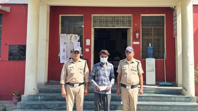 शिकंजा: डिलीवरी बॉय की आड़ में स्मैक की सप्लाई, 6.50 लाख की नशीली खेप के साथ गिरफ्तार