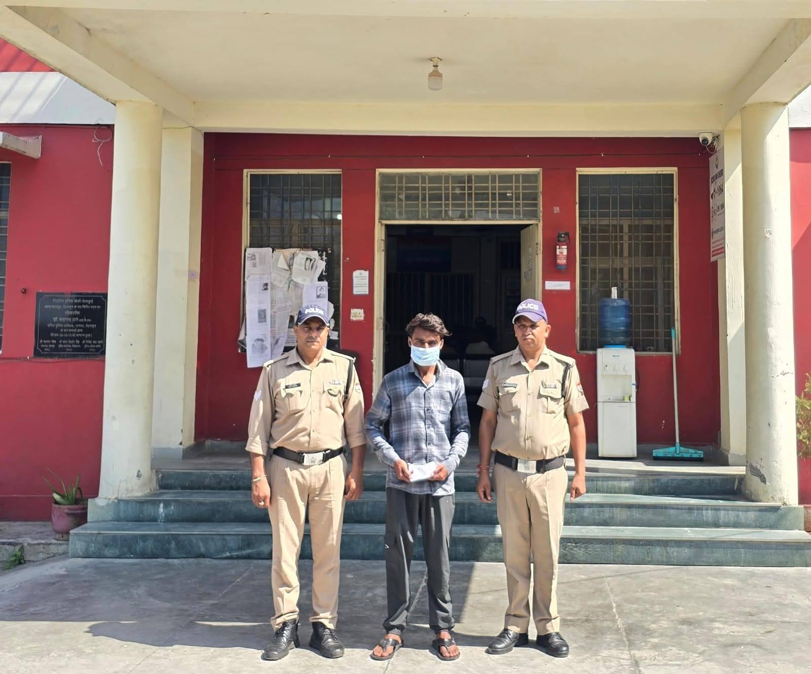 शिकंजा: डिलीवरी बॉय की आड़ में स्मैक की सप्लाई, 6.50 लाख की नशीली खेप के साथ गिरफ्तार