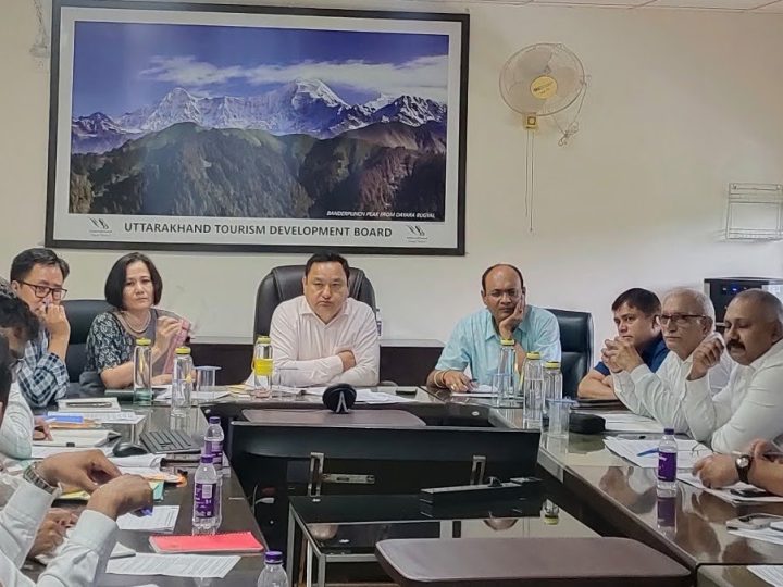 तैयारी: हिम तेंदुए दिखाएंगे पहाड़ में पर्यटन और रोजगार की नई राह