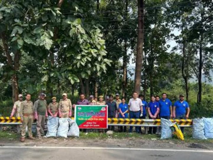 मुहिम: वन्यजीव सप्ताह में हाथी कॉरिडोर में चला स्वच्छता अभियान