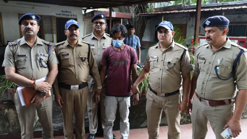 कामयाबी: पुलिस ने किया बसंत विहार में हुई नकबजनी का खुलासा, आठ लाख की ज्वैलरी बरामद