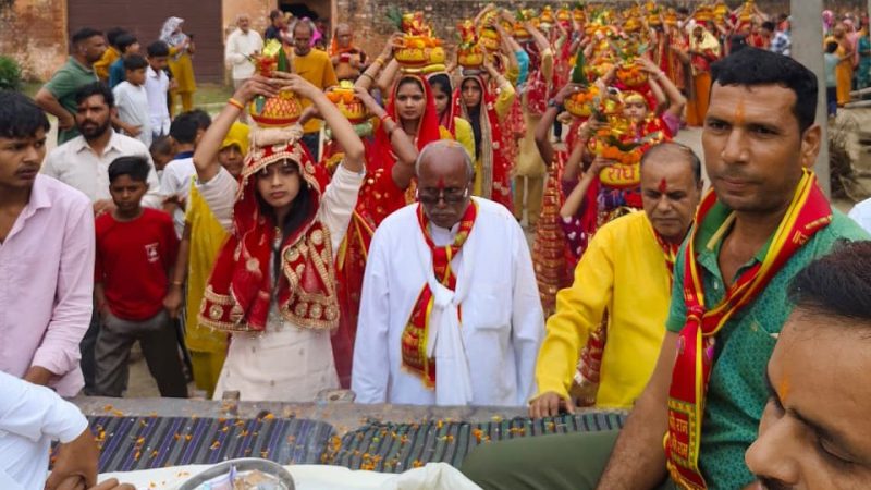 आस्था:  सम्भल क्षेत्र के रिठाली में निकली भव्य शोभा यात्रा एवं कलश यात्रा