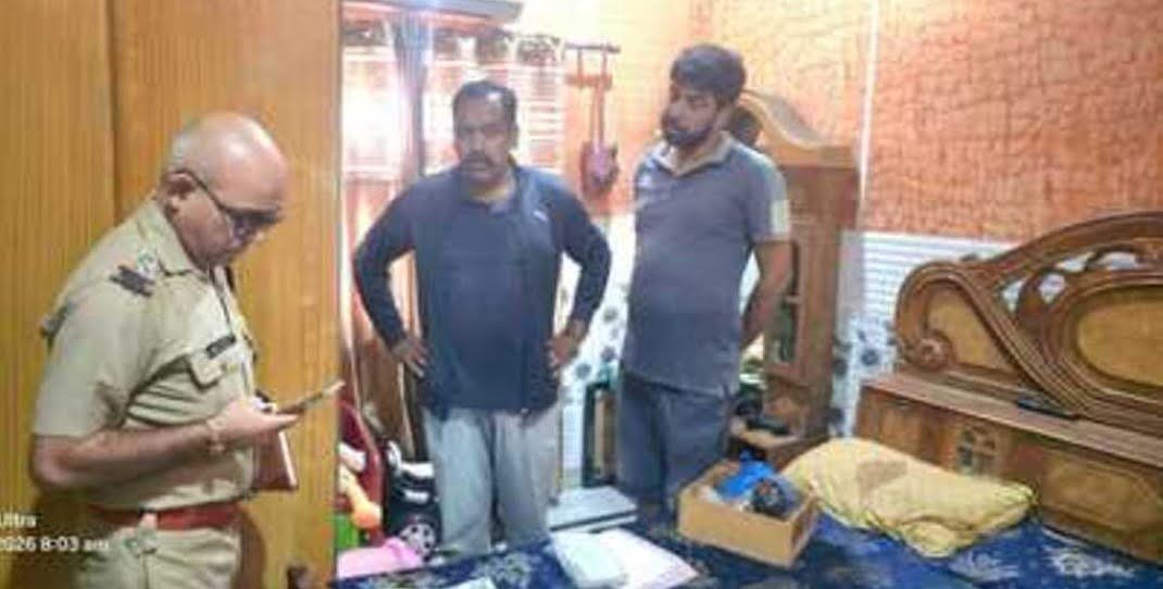 वारदात: बेख़ौफ़ बदमाशों ने बंद मकान के ताले तोड़कर लाखों की चोरी को दिया अंज़ाम, जांच