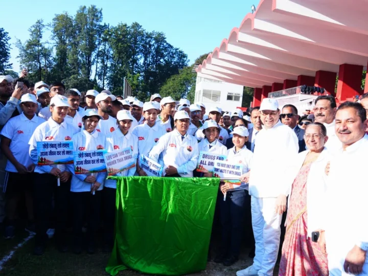 मुख्यमंत्री धामी ने नशामुक्त उत्तराखण्ड वॉकथॉन को दिखाई हरी झंडी