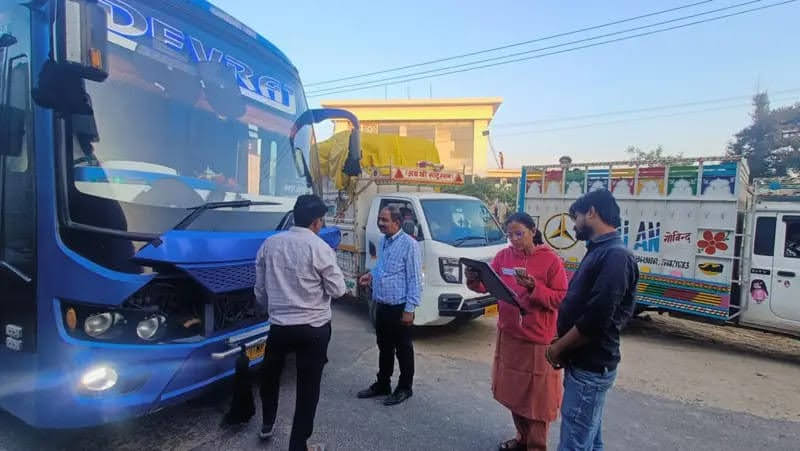 एक्शन: हरिद्वार में तड़के चार बजे बसों पर बड़ी कार्रवाई, 5 सीज और 5 की फिटनेस रद्द करने की संस्तुति