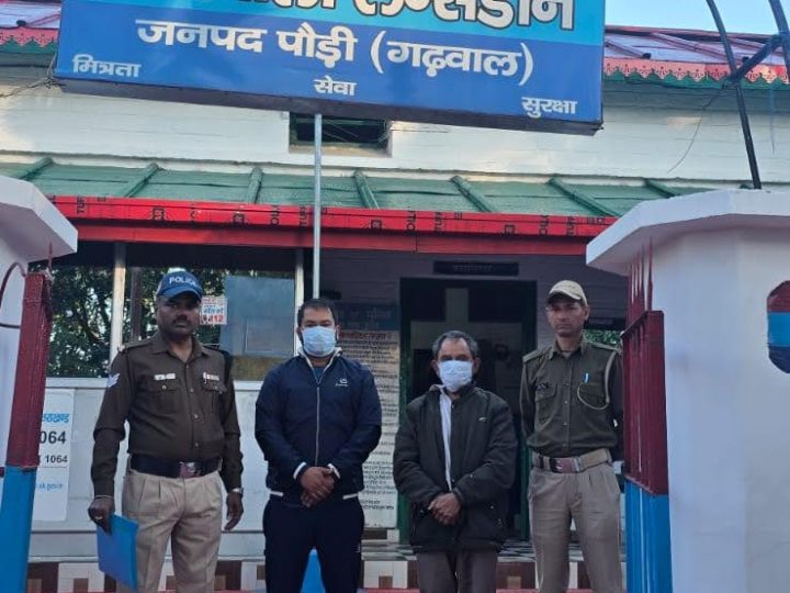 कामयाबी: गैंगस्टर एक्ट में वांछित दो इनामी गिरफ्तार, लंबे समय से थे फरार 