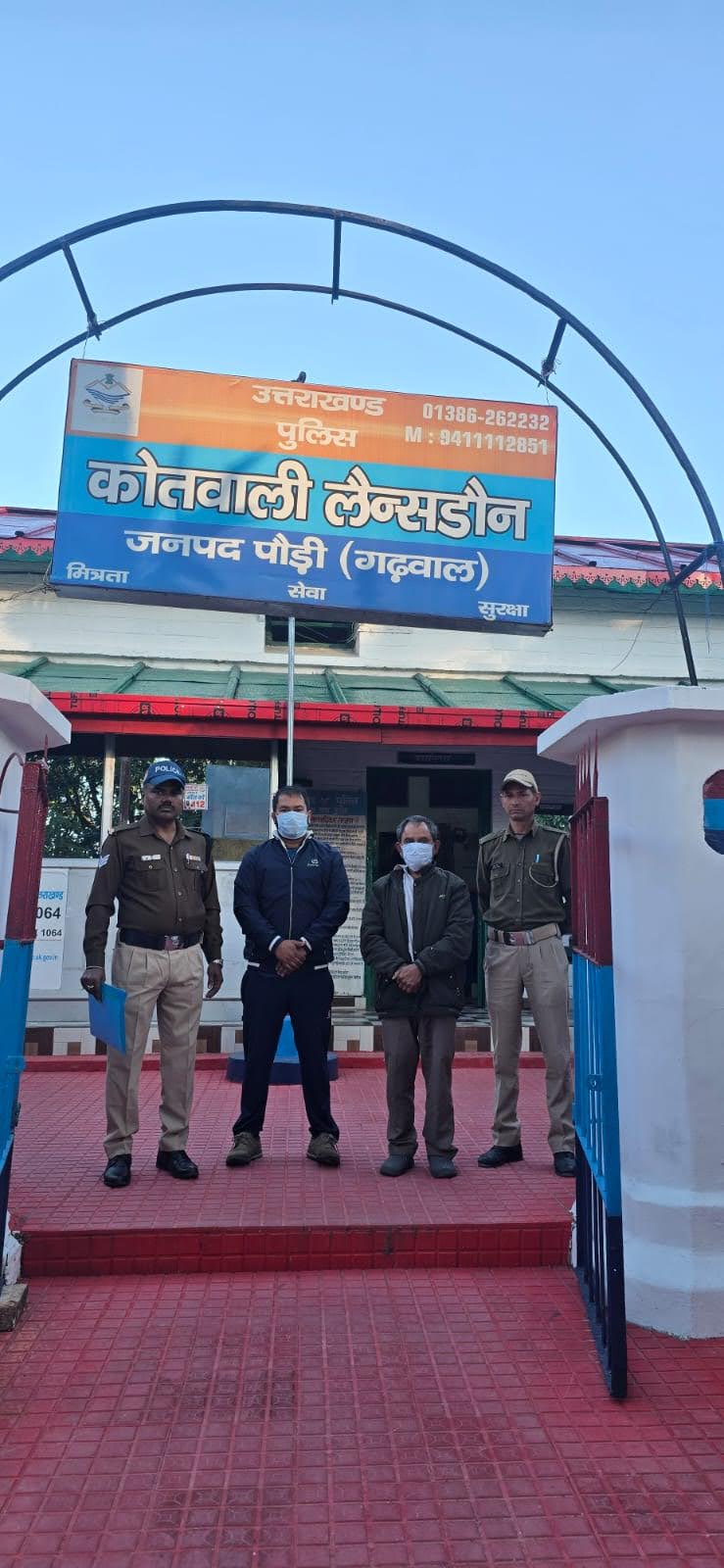 कामयाबी: गैंगस्टर एक्ट में वांछित दो इनामी गिरफ्तार, लंबे समय से थे फरार 