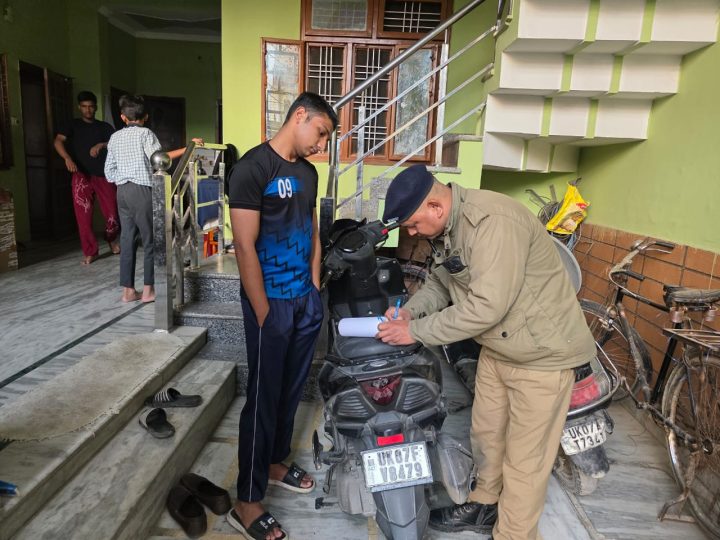 जांच पड़ताल: पटेलनगर में पुलिस ने चलाया सत्यापन अभियान, 545 किरायेदारों और बाहरी व्यक्तियों की हुई जांच