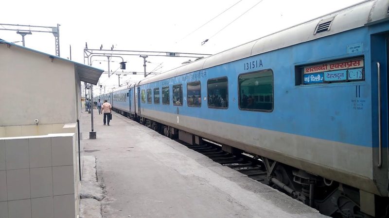 आफ़त: दिल्ली में प्रदर्शन का असर, देहरादून-दिल्ली जनशताब्दी रद्द होने से परेशान रहे यात्री