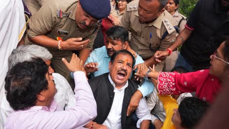 अंकिता भंडारी हत्याकांड: लोकभवन कूच पर हरीश रावत, गोदियाल और डॉ हरक सिंह समेत 30 कांग्रेसी नामजद